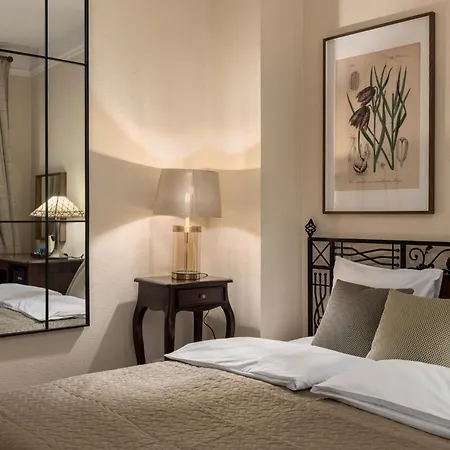 M5 Self-service Boutique Szálloda 4*