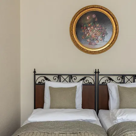 M5 Self-service Boutique Szálloda 4*