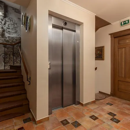 M5 Self-service Boutique Szálloda 4*